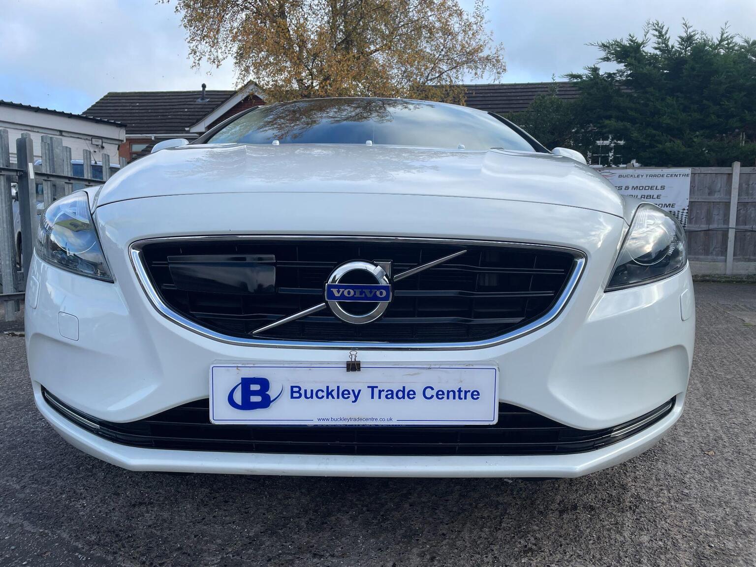 Volvo V40 - Image 6