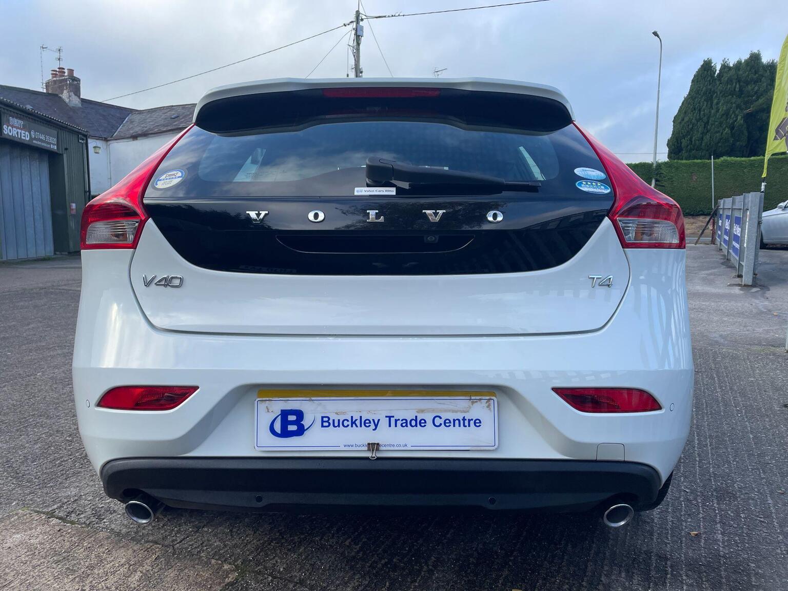 Volvo V40 - Image 7