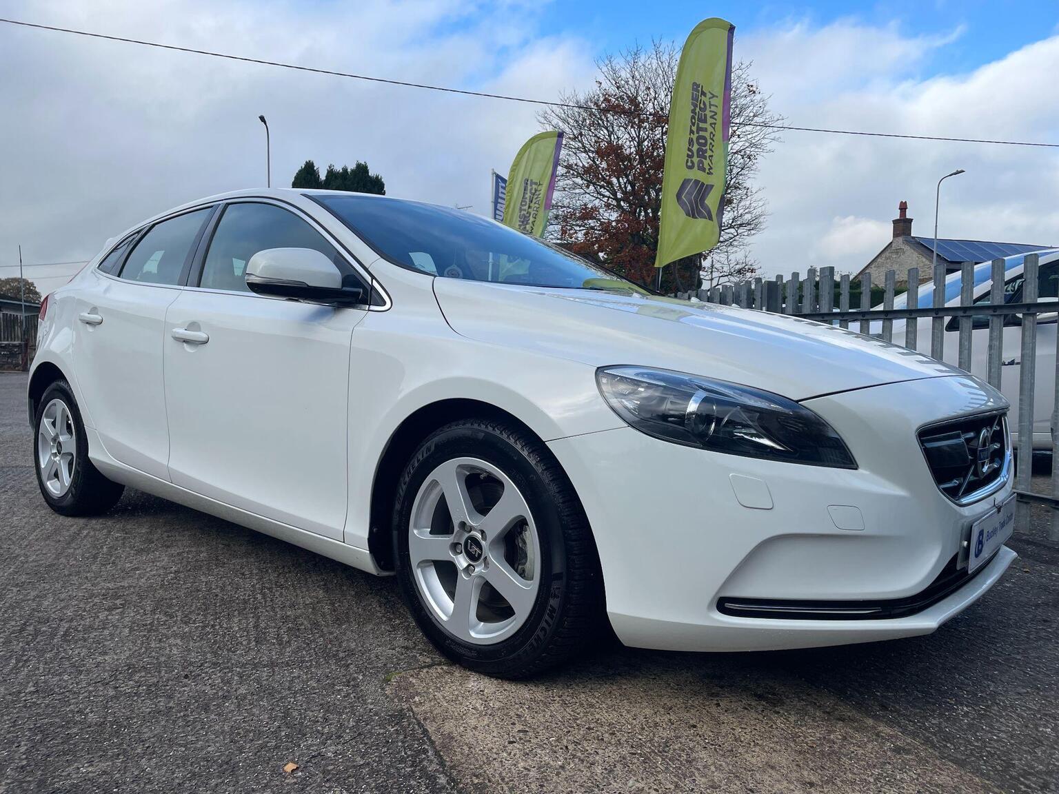 Volvo V40 - Image 8