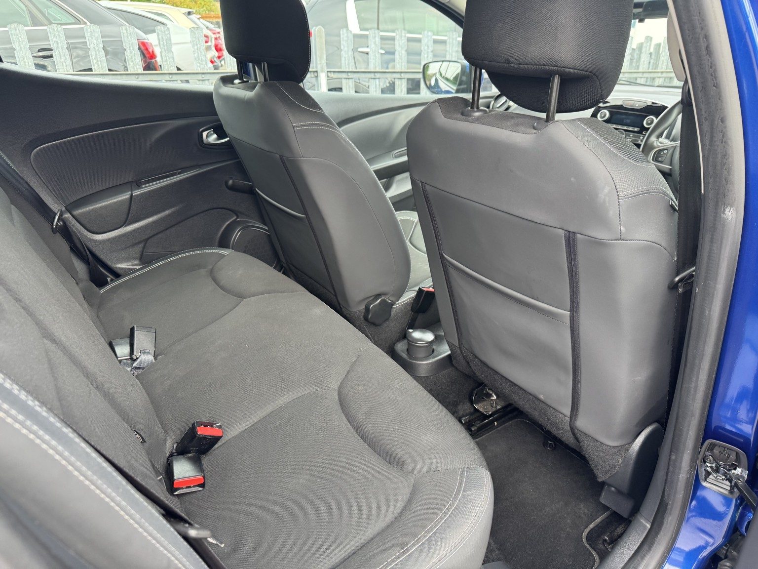Renault Clio - Image 18