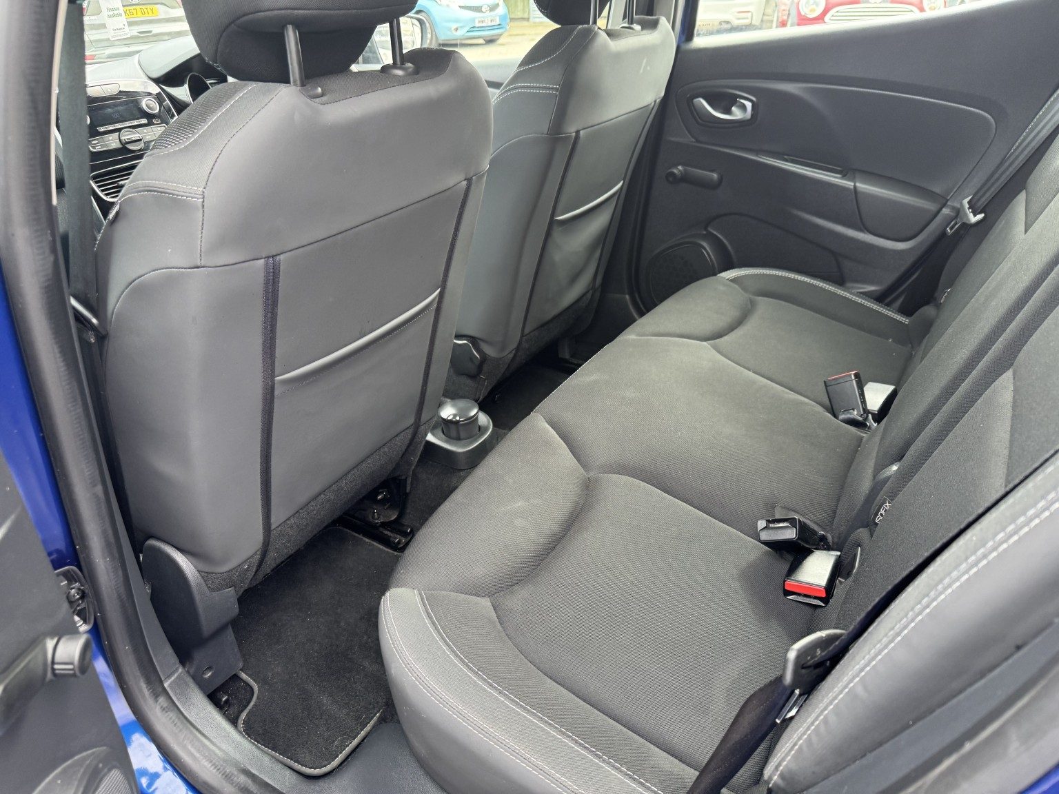 Renault Clio - Image 19