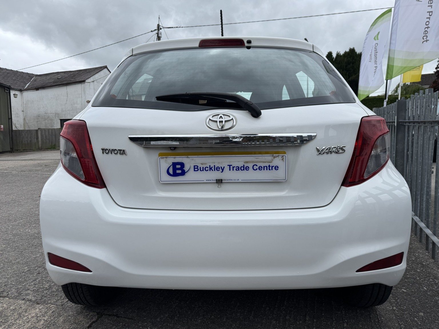 Toyota Yaris - Image 7
