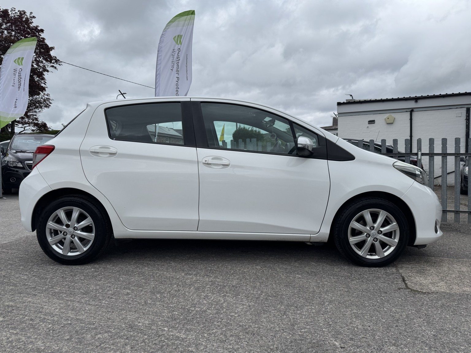 Toyota Yaris - Image 9