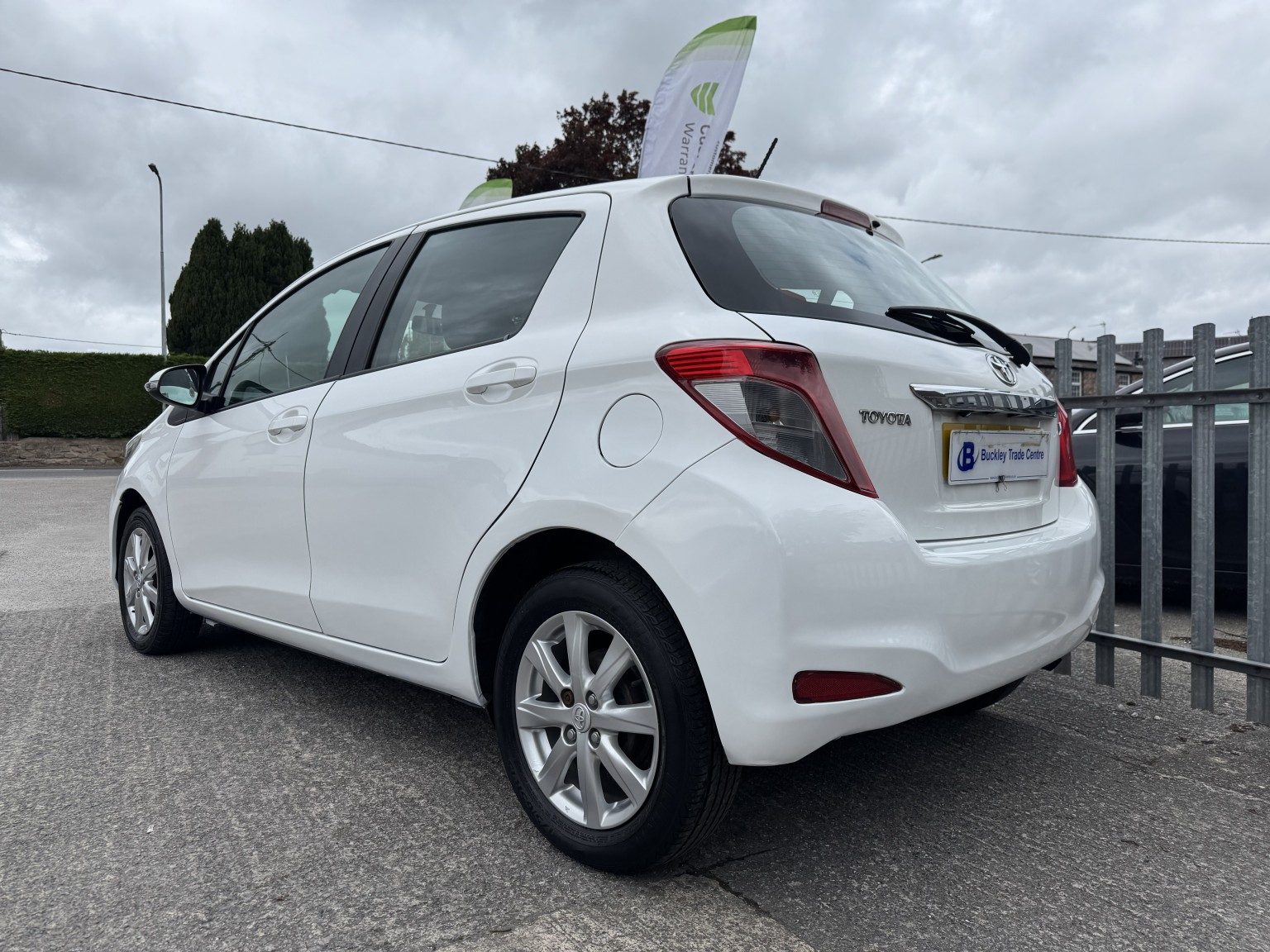 Toyota Yaris - Image 13