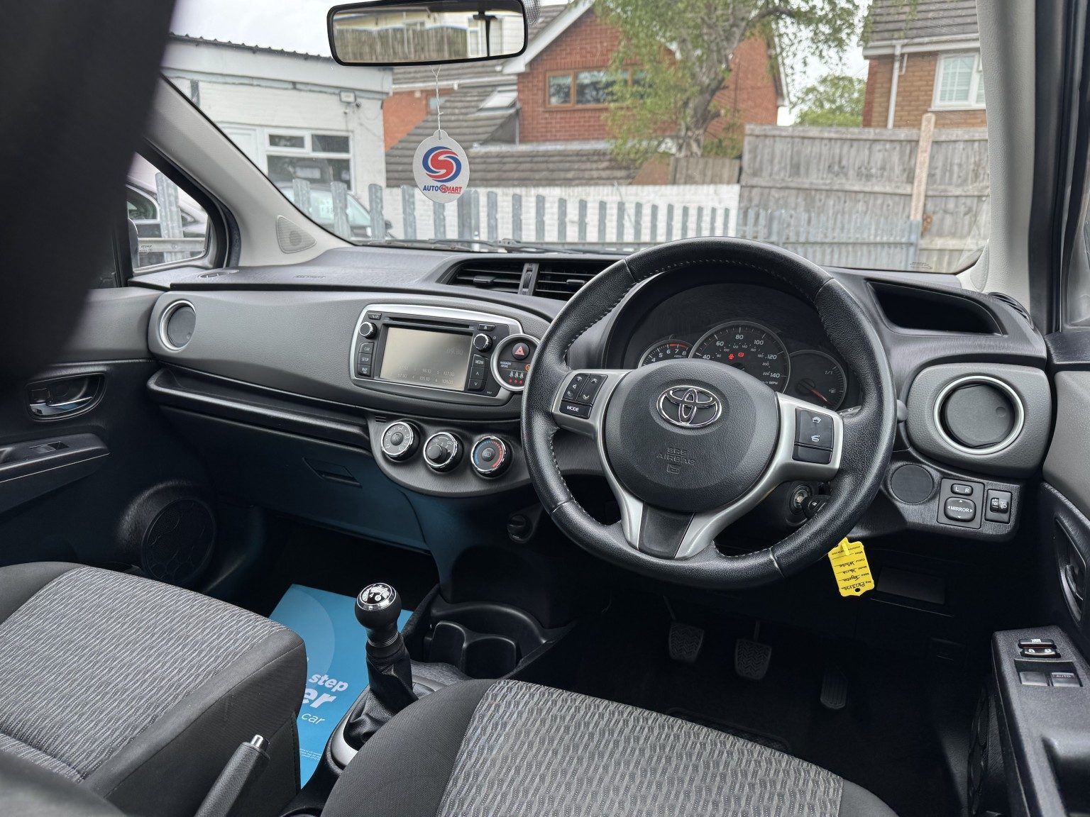Toyota Yaris - Image 16