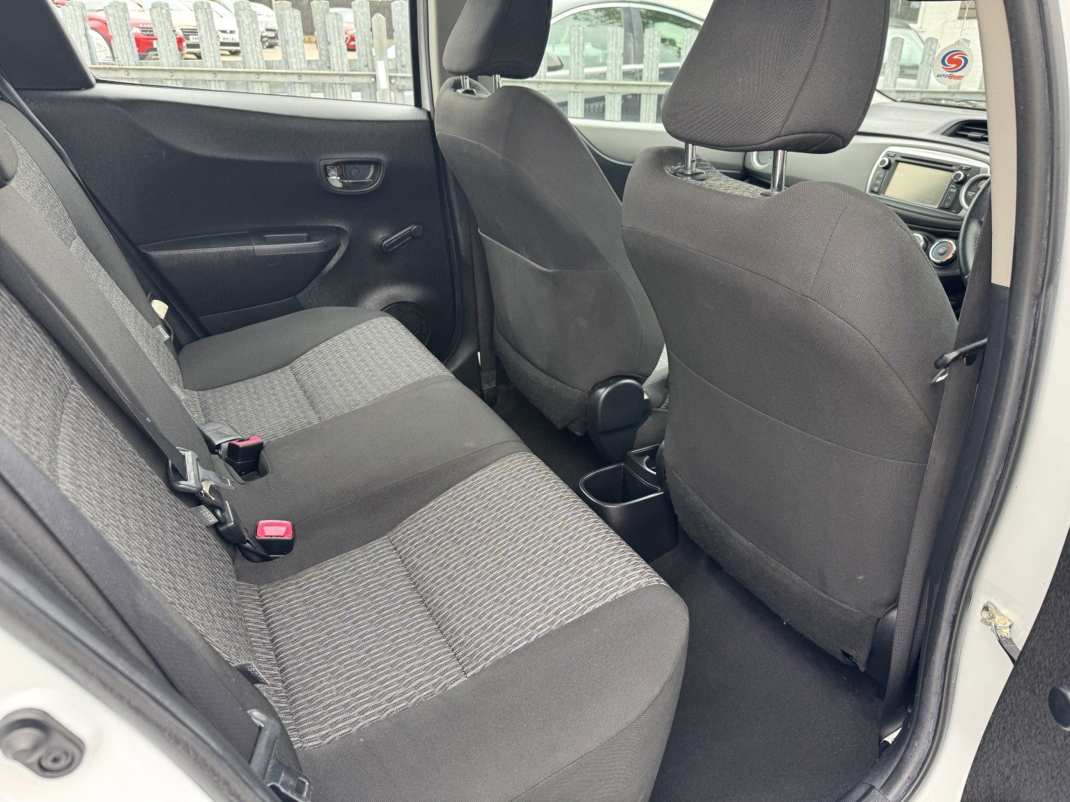 Toyota Yaris - Image 19