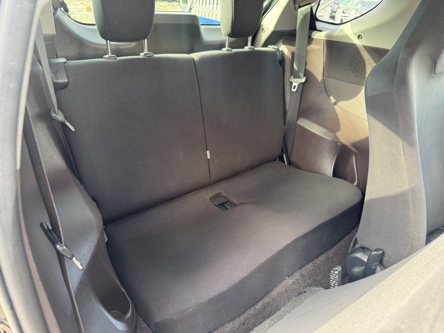 Toyota Iq - Image 16