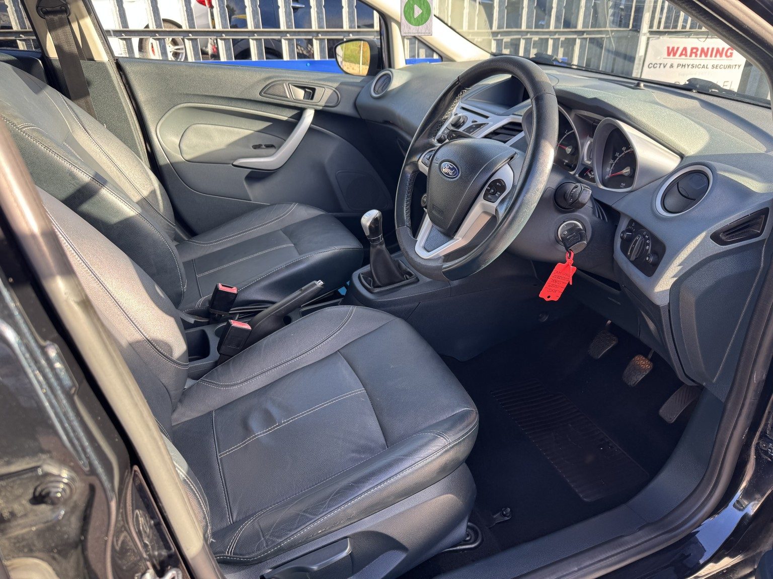 Ford Fiesta - Image 17