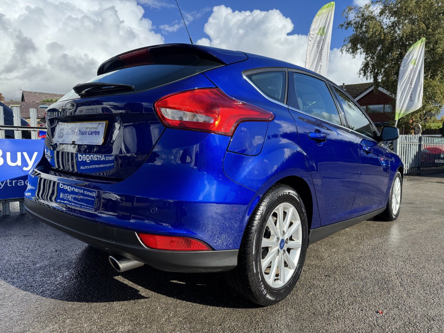 Ford Focus - Image 11