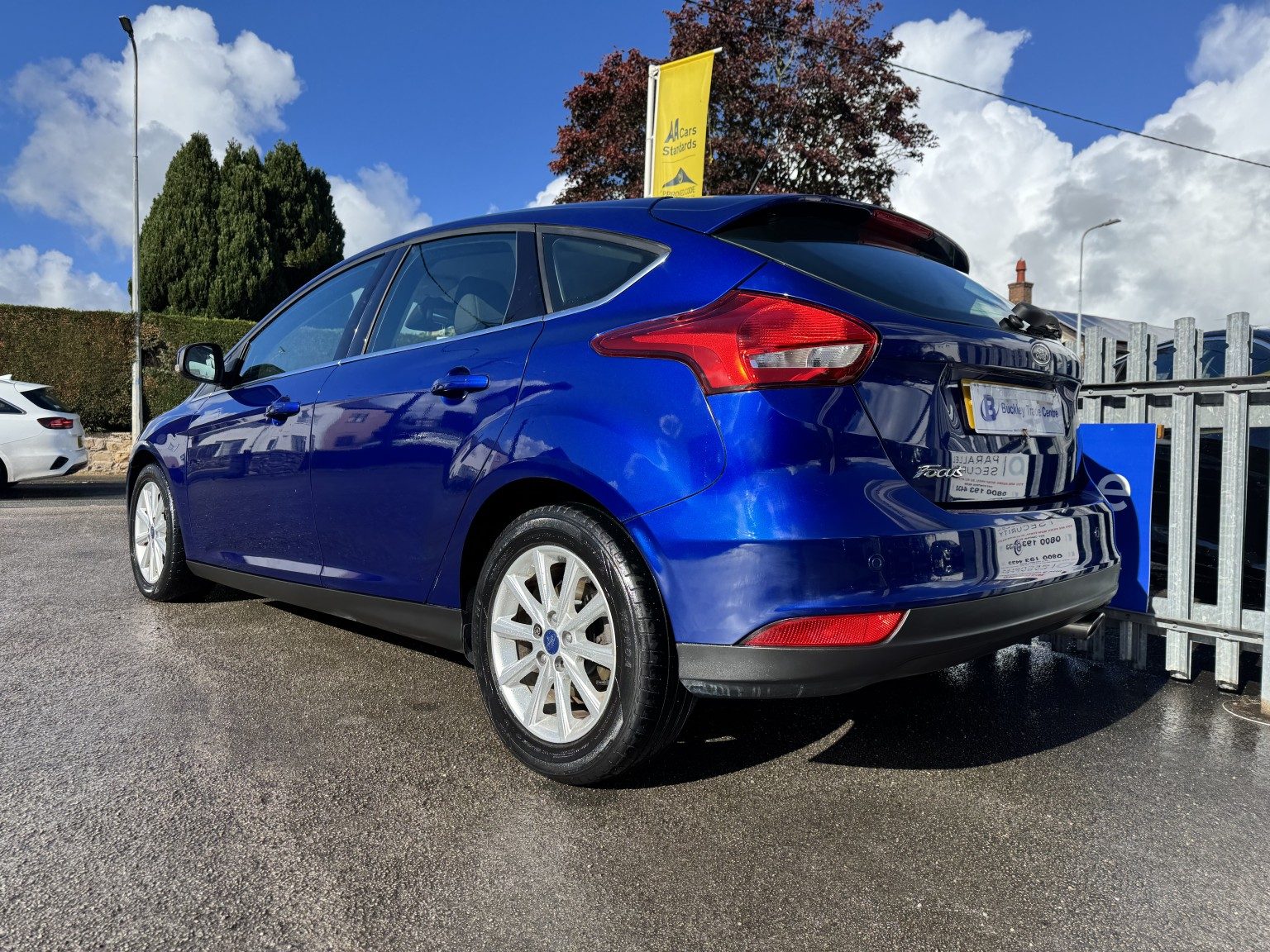 Ford Focus - Image 13