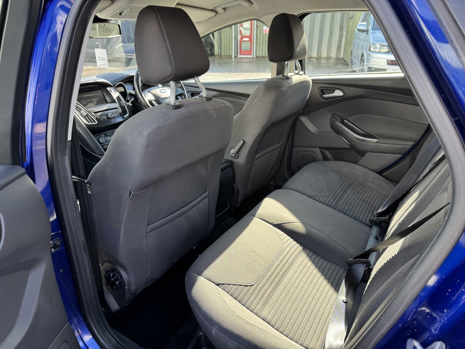 Ford Focus - Image 19