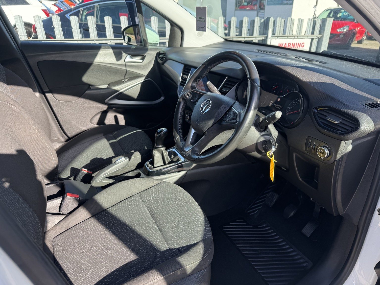 Vauxhall Crossland X - Image 17