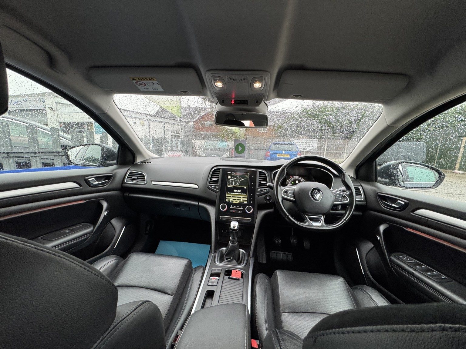 Renault Megane - Image 15