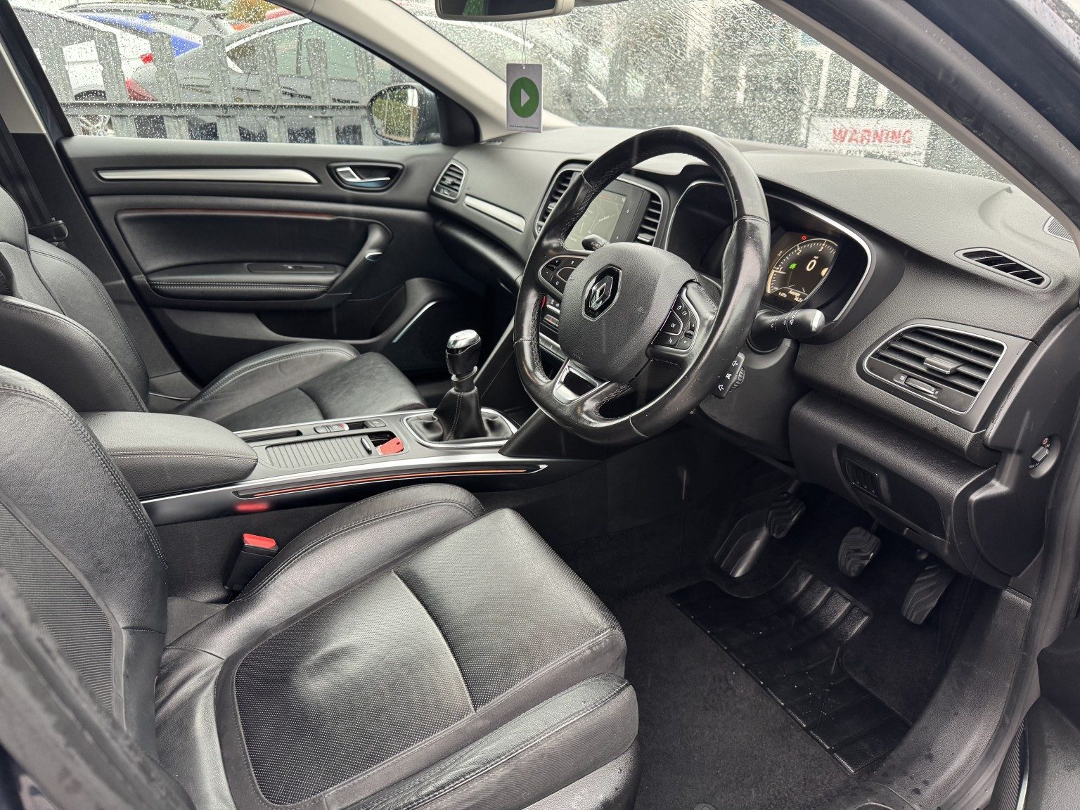 Renault Megane - Image 17