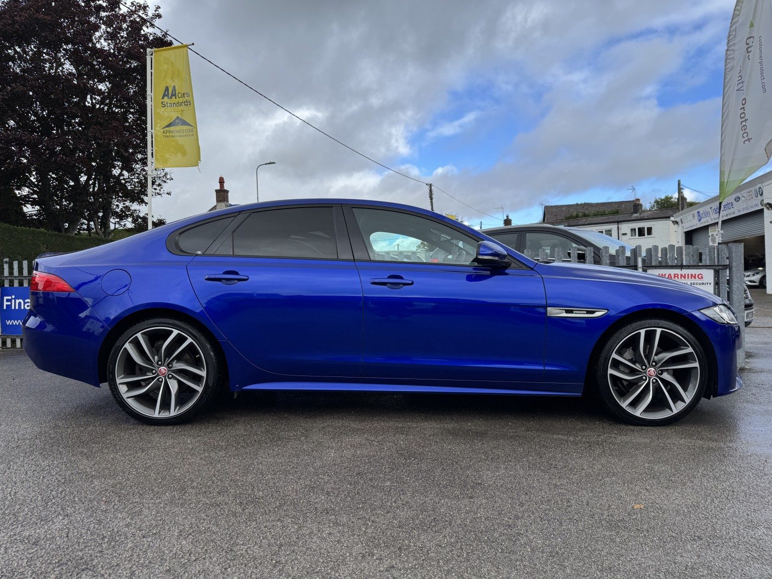 Jaguar Xf - Image 9