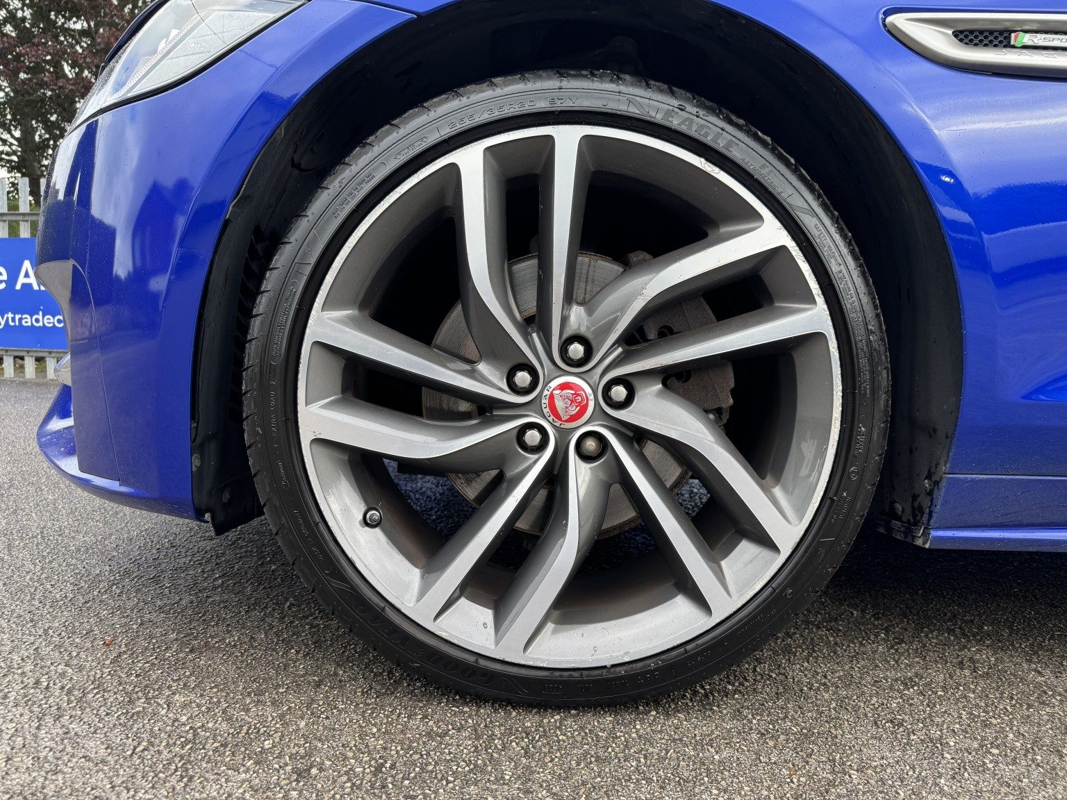 Jaguar Xf - Image 12