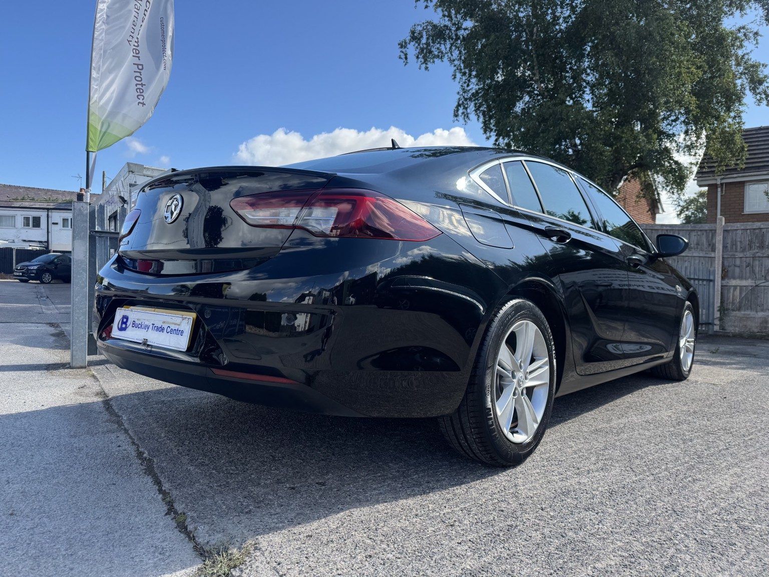 Vauxhall Insignia - Image 11