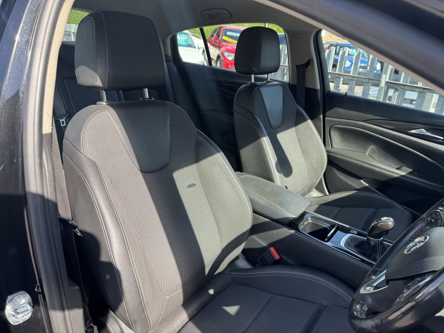 Vauxhall Insignia - Image 18