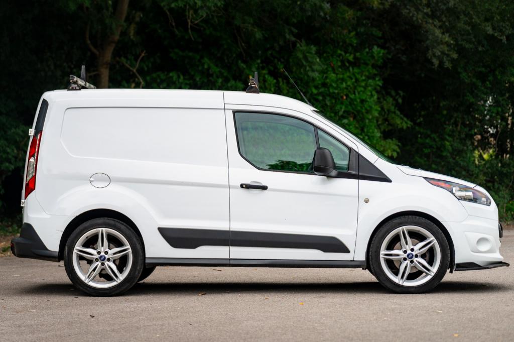 Ford Transit Connect - Image 16