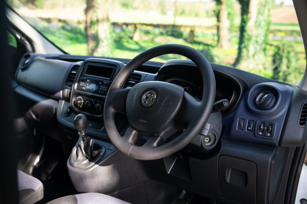 Vauxhall Vivaro - Image 16