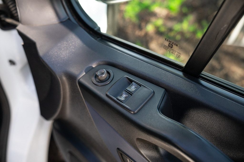 Vauxhall Vivaro - Image 17