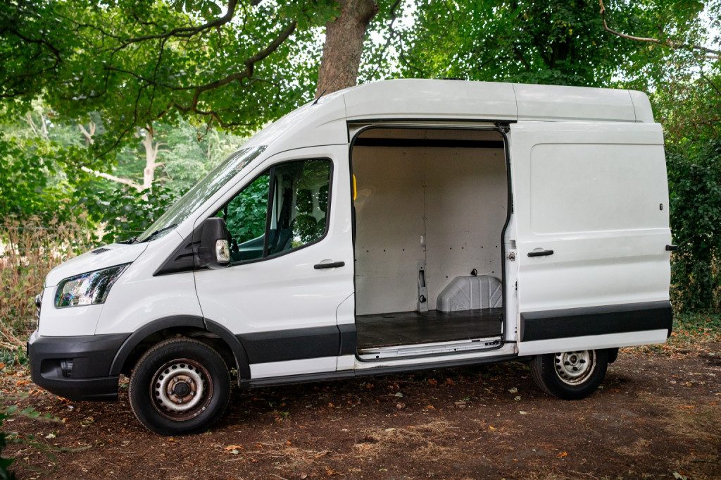 Ford Transit - Image 10