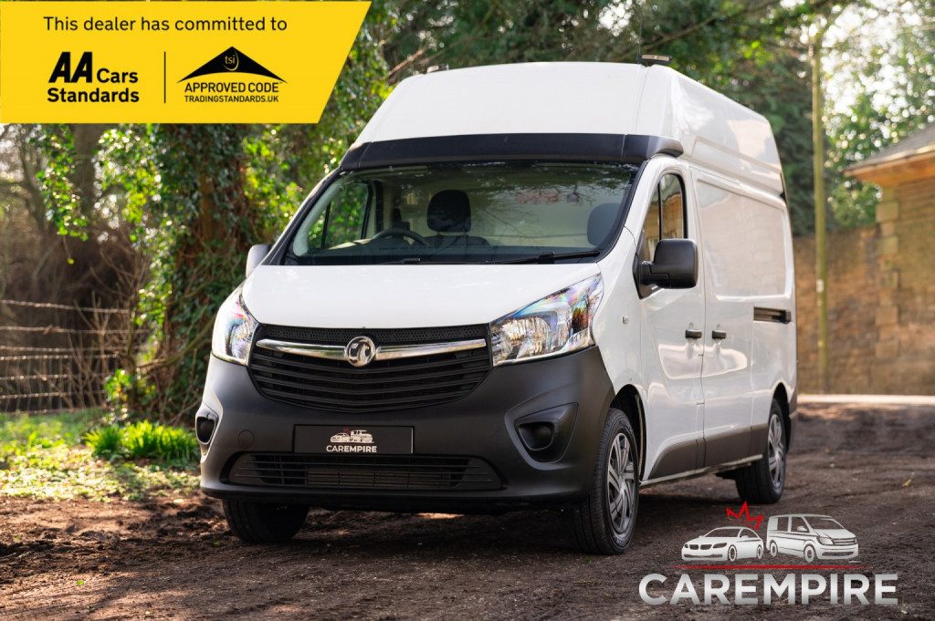 Vauxhall Vivaro - Image 2