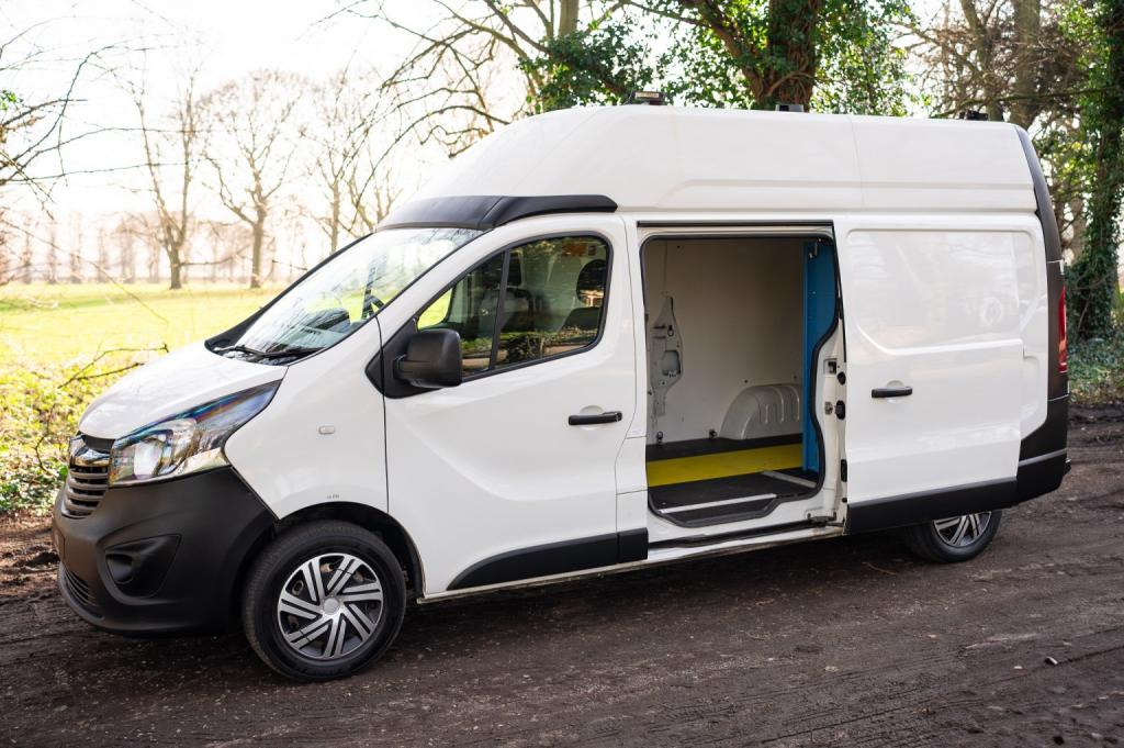 Vauxhall Vivaro - Image 4