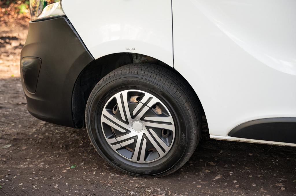 Vauxhall Vivaro - Image 10