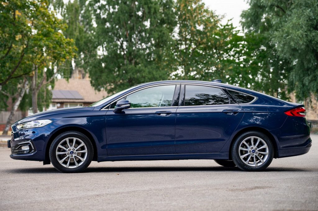 Ford Mondeo - Image 10