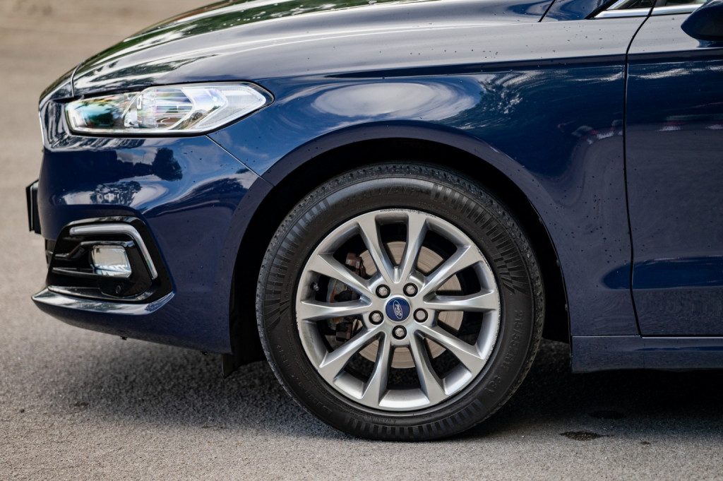 Ford Mondeo - Image 16