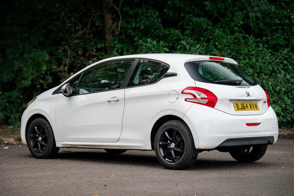 Peugeot 208 - Image 11