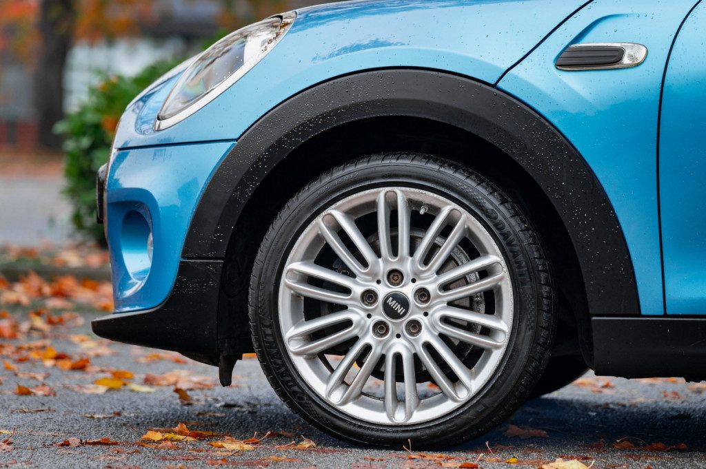 Mini Hatch - Image 4