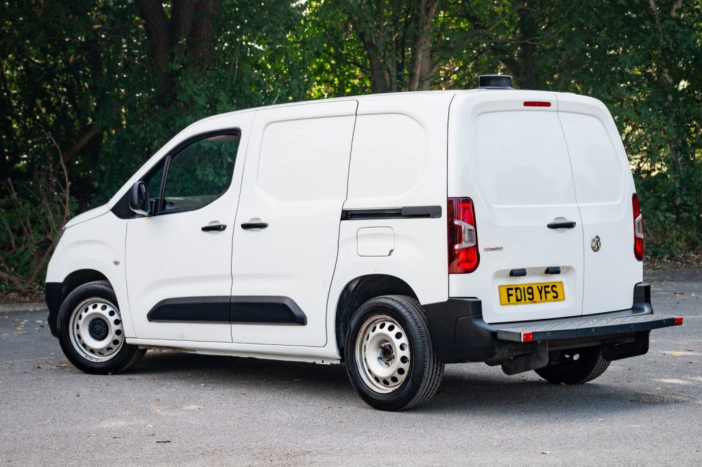 Vauxhall Combo - Image 8