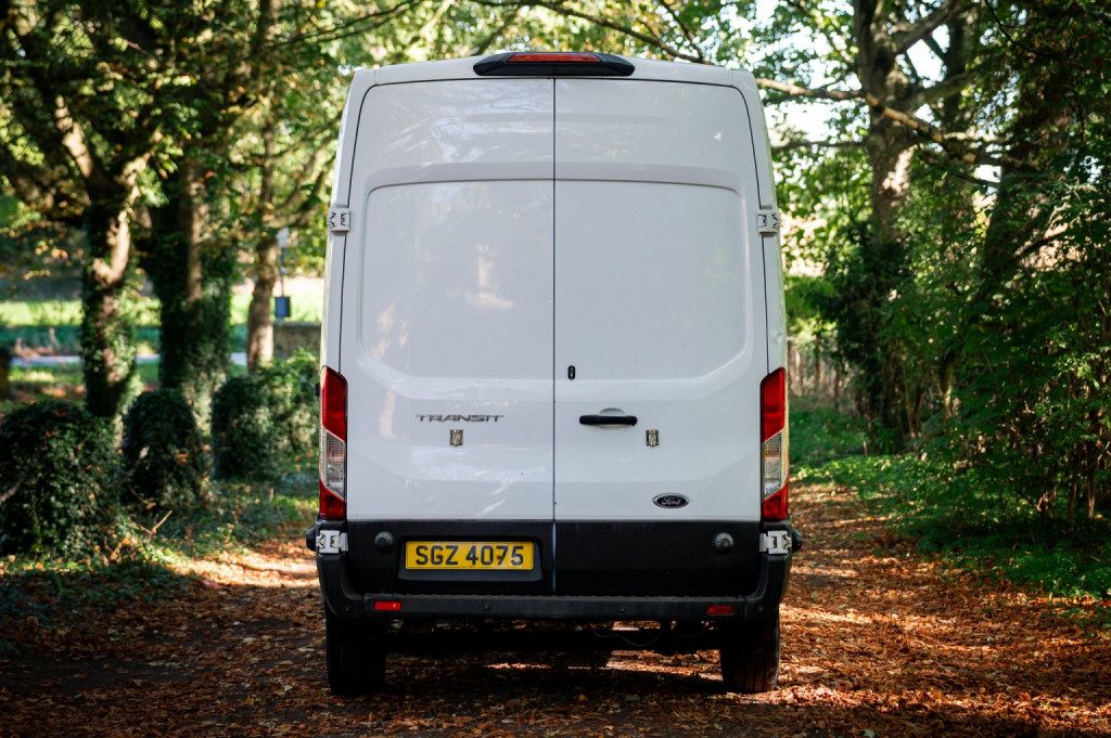 Ford Transit - Image 12