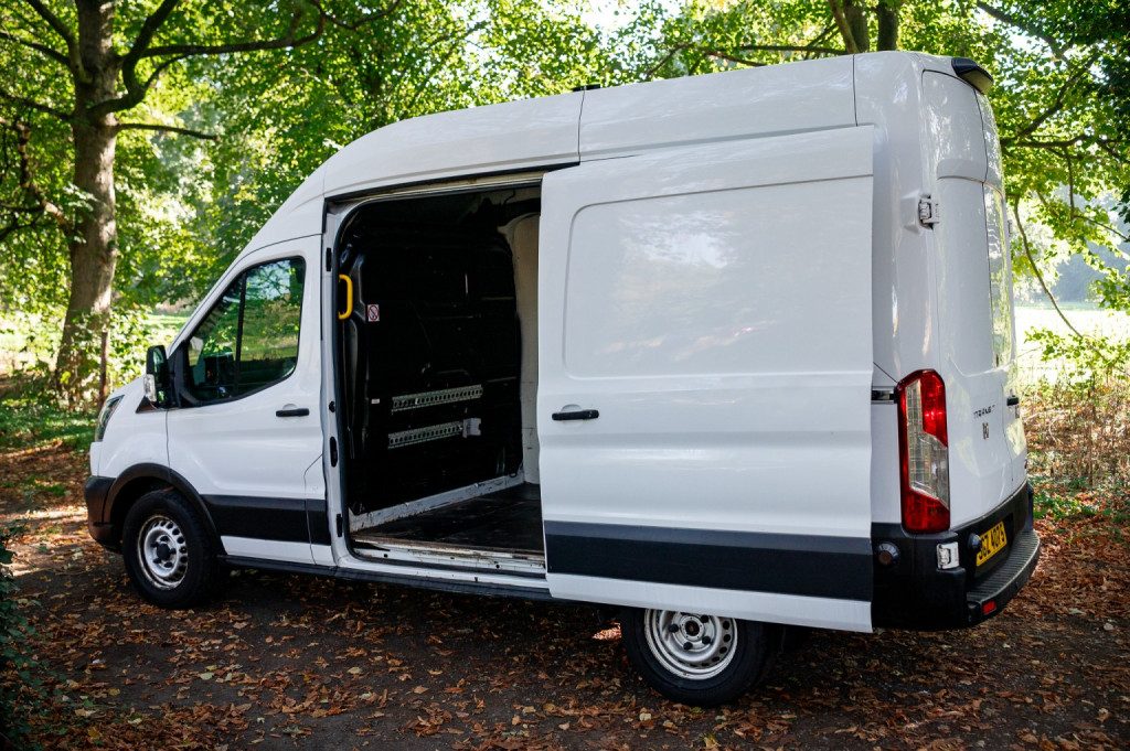 Ford Transit - Image 13