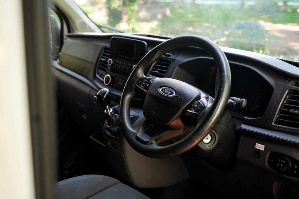 Ford Transit - Image 17
