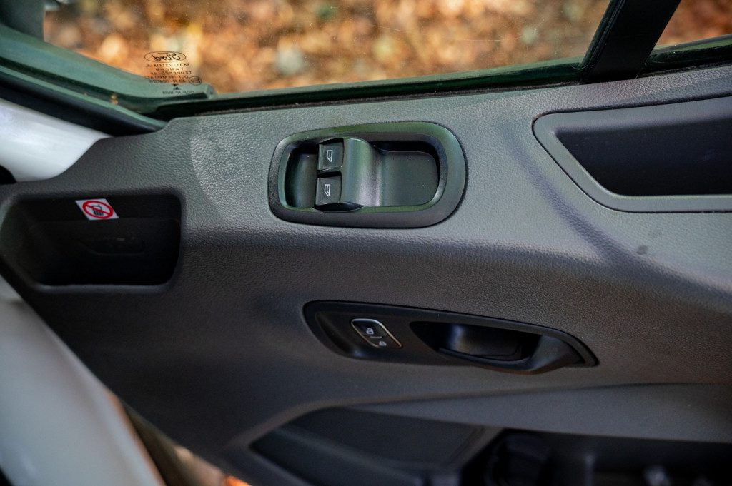 Ford Transit - Image 18