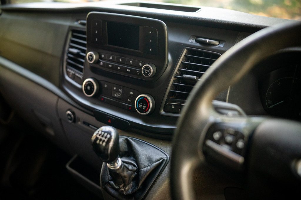 Ford Transit - Image 19