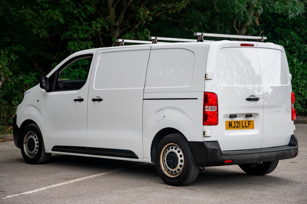 Citroen Dispatch - Image 11