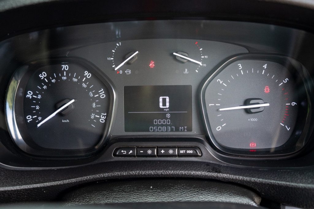 Citroen Dispatch - Image 14
