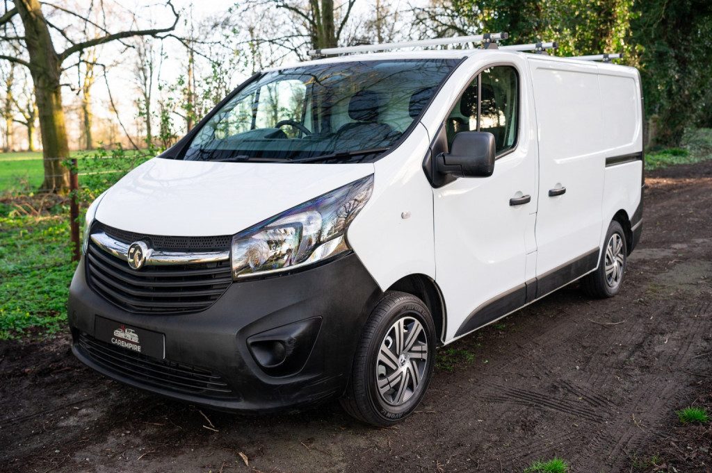 Vauxhall Vivaro - Image 11