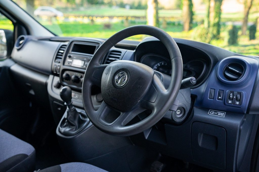 Vauxhall Vivaro - Image 15