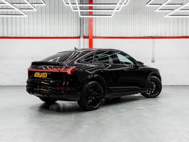 Audi Sq8 E-Tron - Image 4