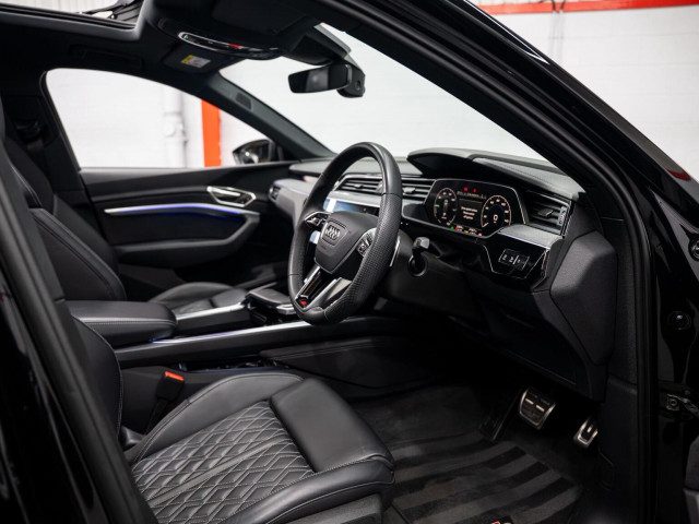 Audi Sq8 E-Tron - Image 8