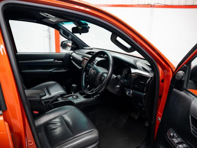 Toyota Hilux - Image 9