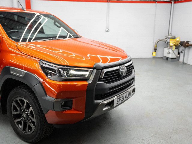 Toyota Hilux - Image 12