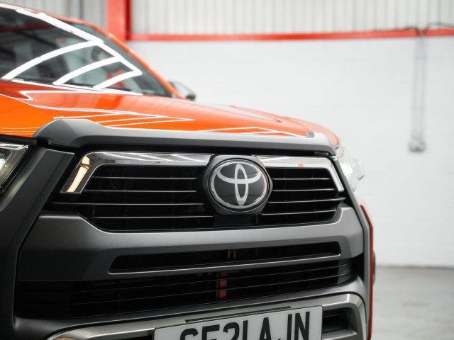 Toyota Hilux - Image 13