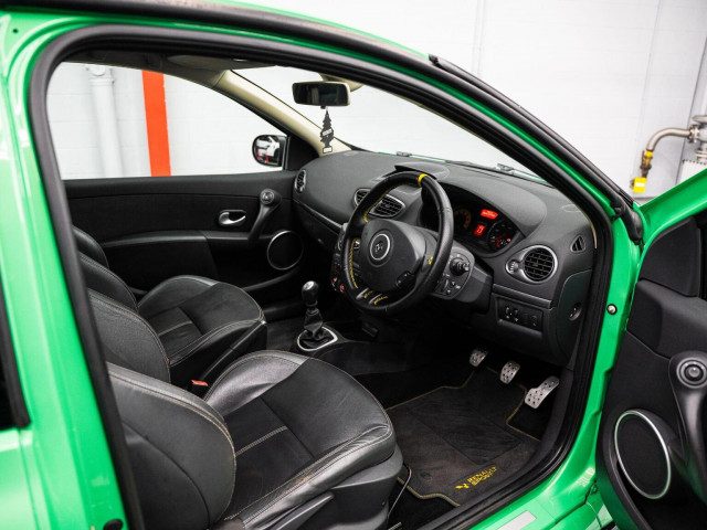 Renault Clio - Image 9