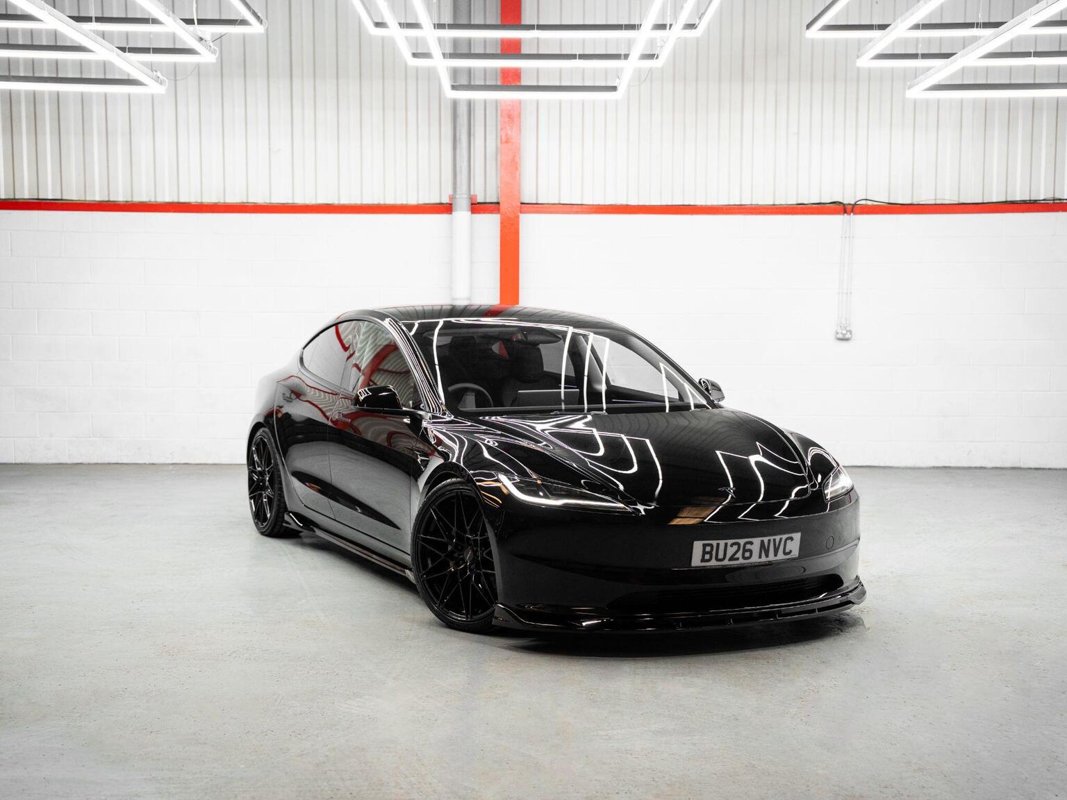 Tesla Model 3 - Image 2